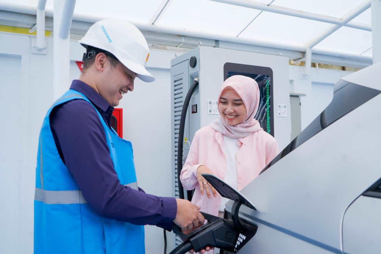 PLN Raih Penghargaan IBEA 2025 untuk Transisi Energi Nasional